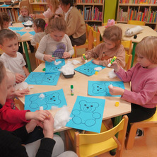 Dzień Pluszowego Misia w bibliotece. Zabawa, czytanie i twórcze warsztaty